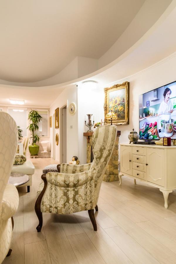 Luxury Apartment Sara Umag Kültér fotó